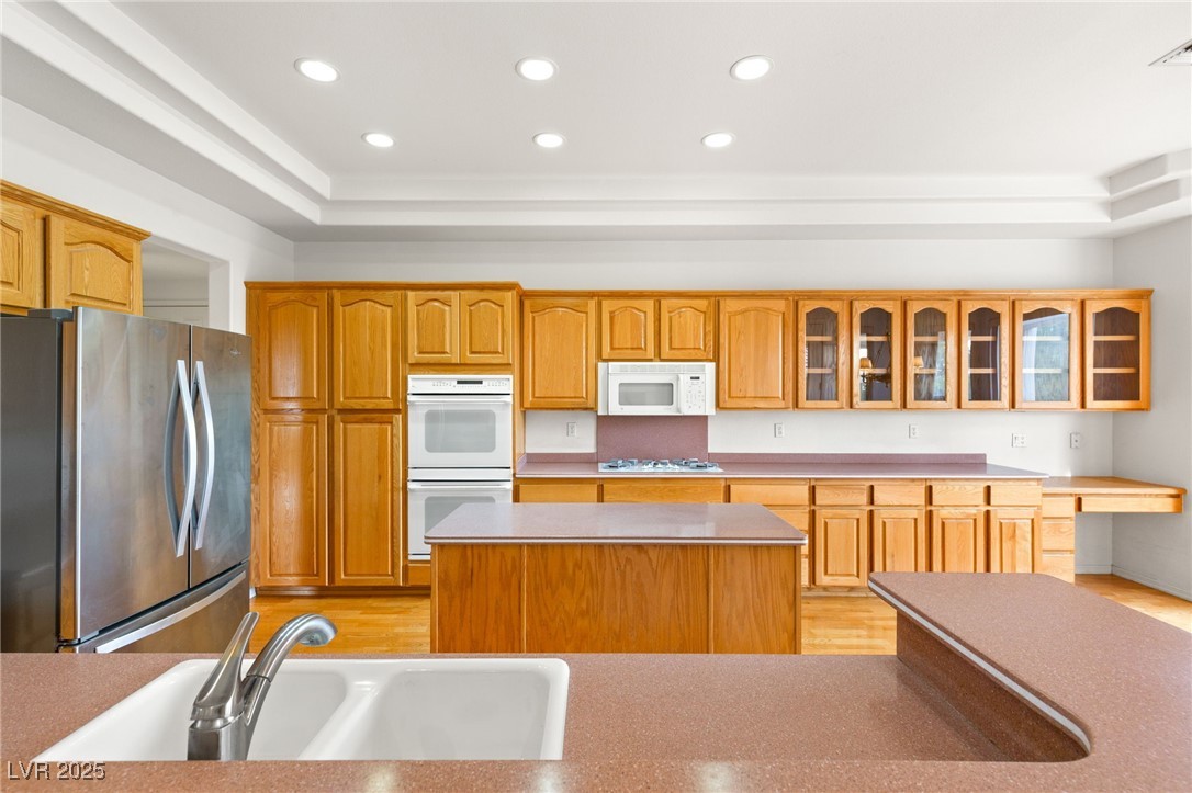 11028 Mission Lakes Avenue