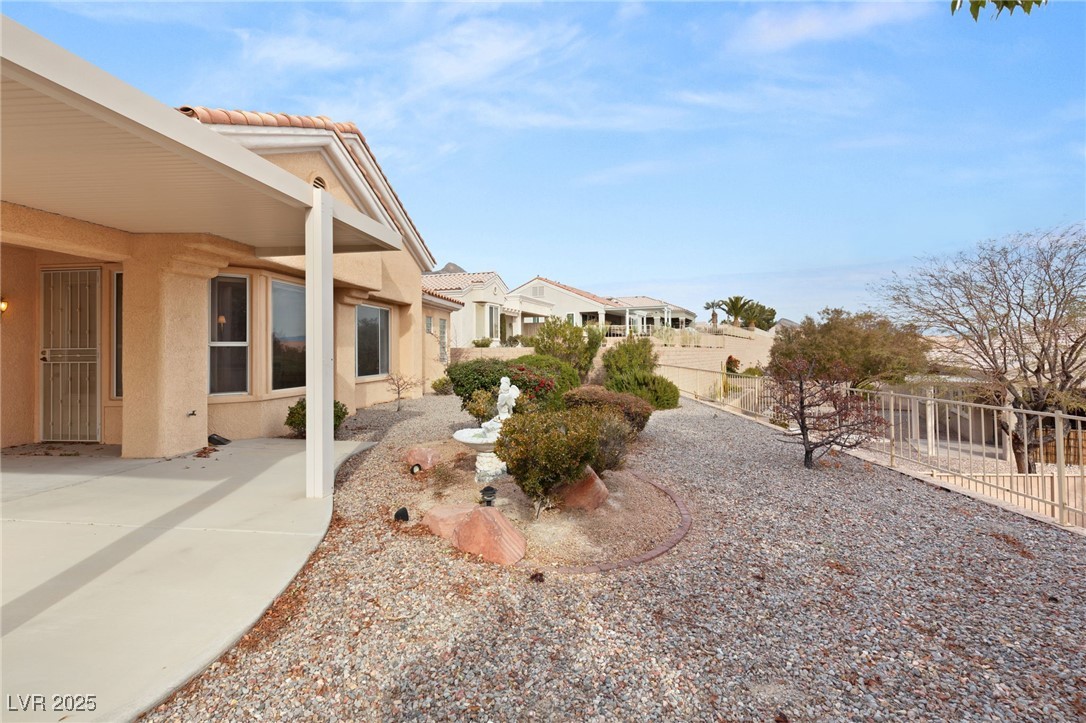 11028 Mission Lakes Avenue