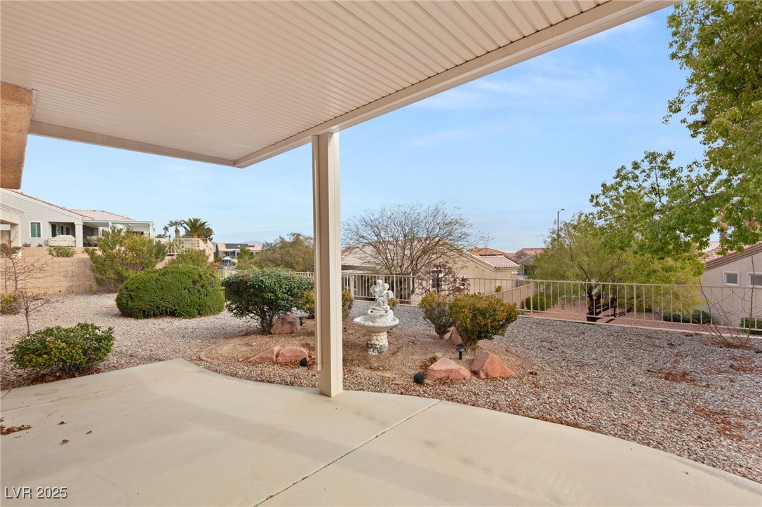 11028 Mission Lakes Avenue