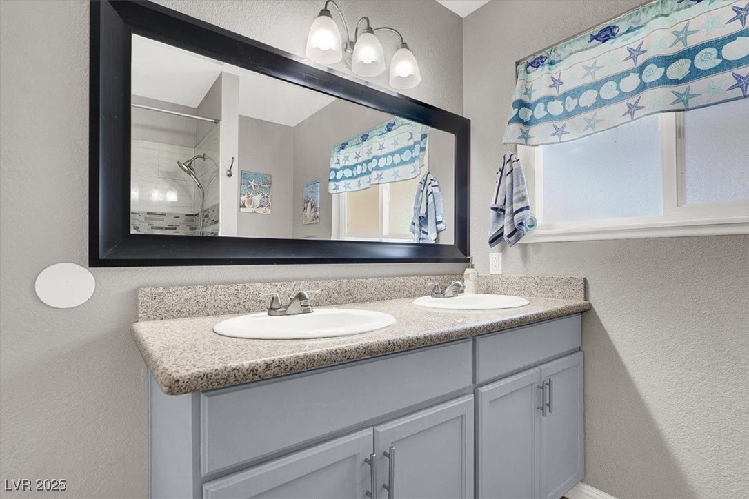 4050 Royalhill Avenue