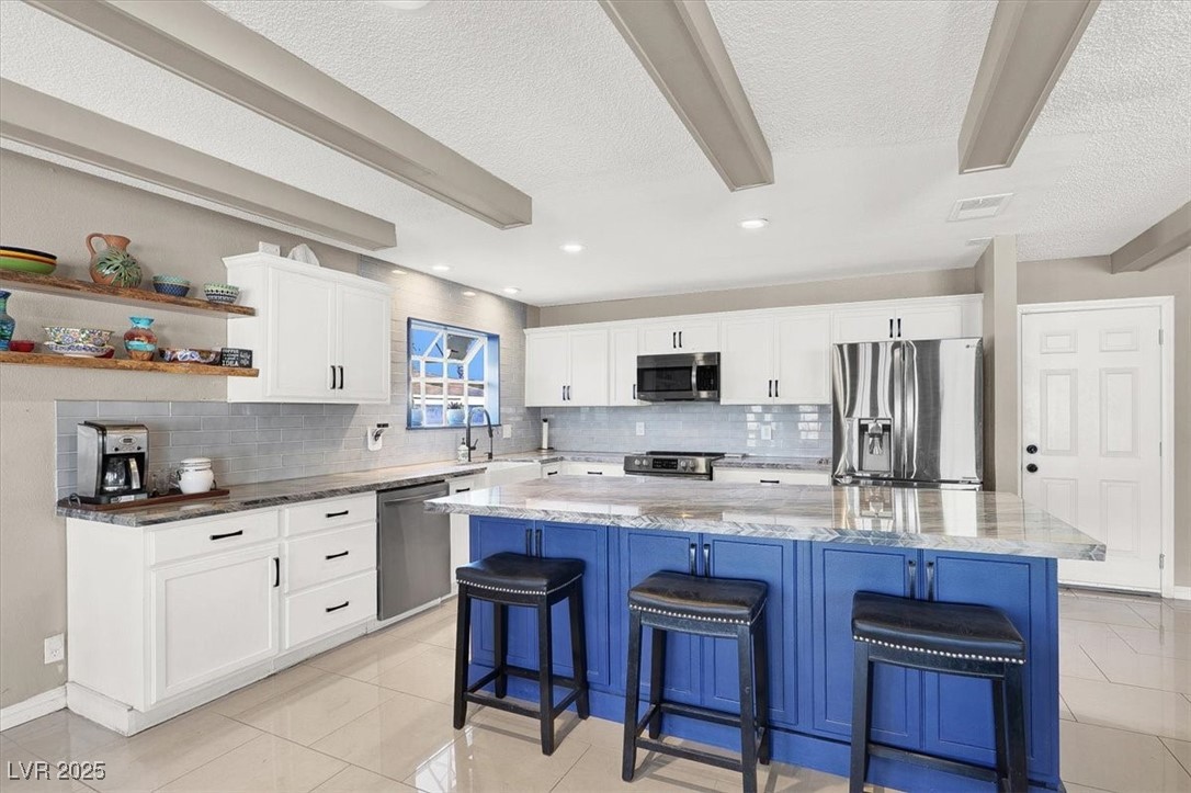 4050 Royalhill Avenue