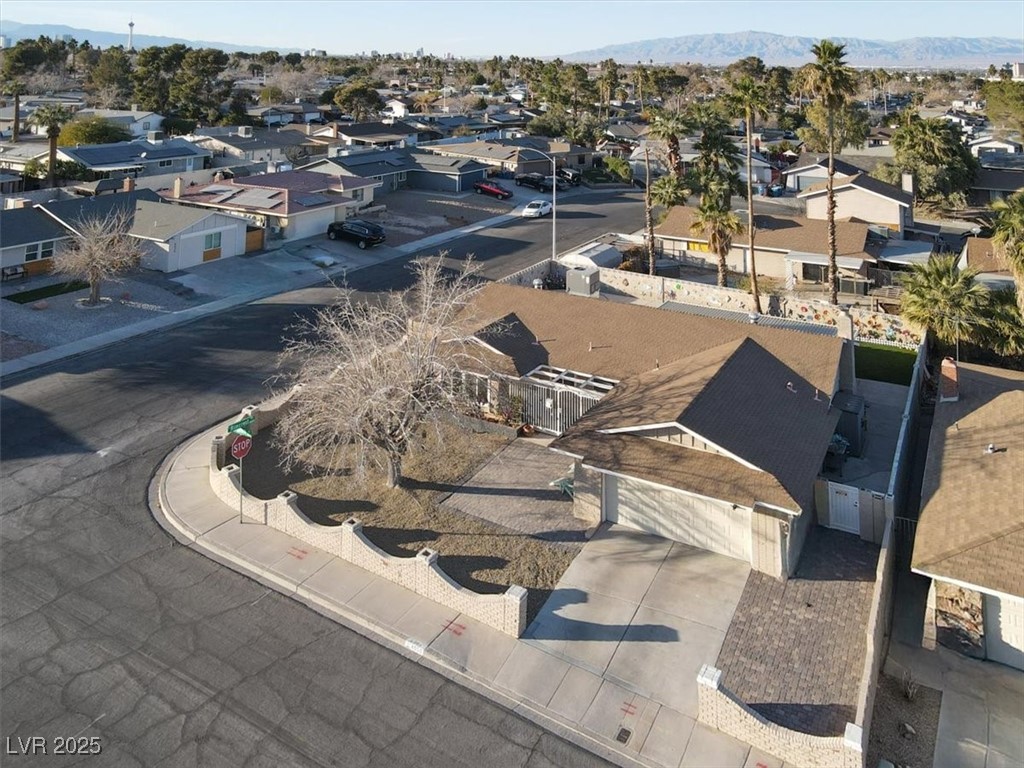 4050 Royalhill Avenue