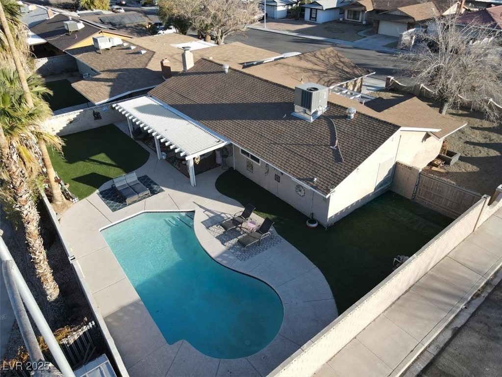 4050 Royalhill Avenue