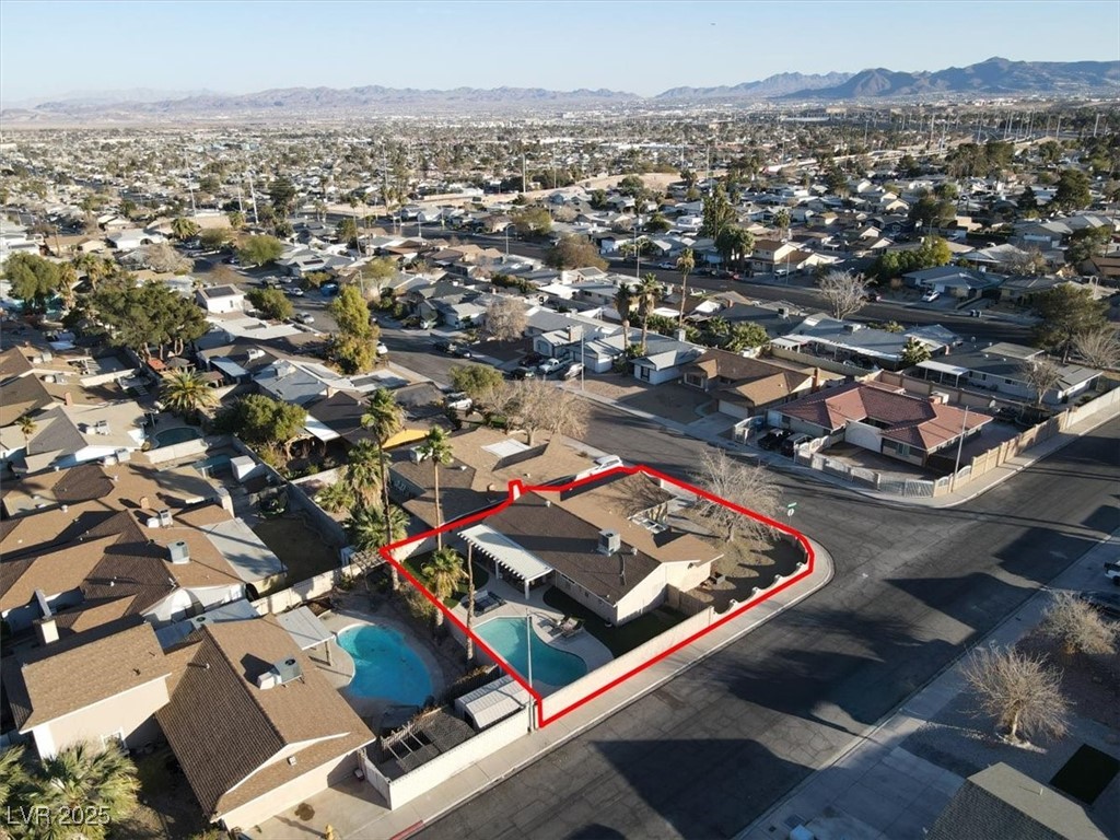 4050 Royalhill Avenue