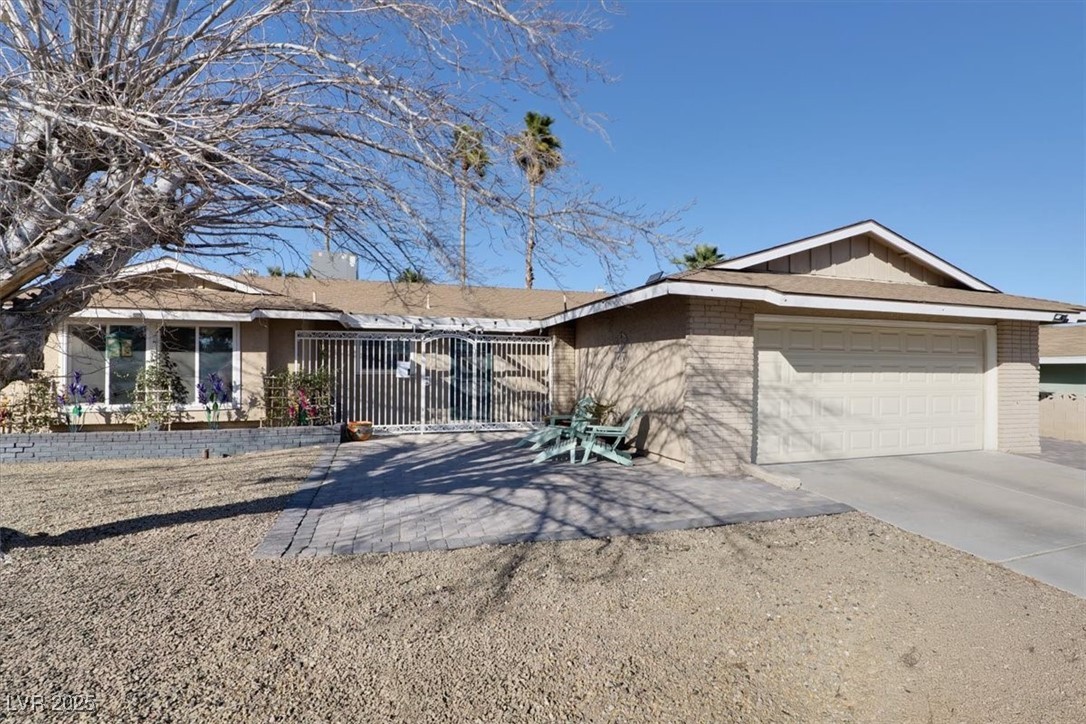 4050 Royalhill Avenue