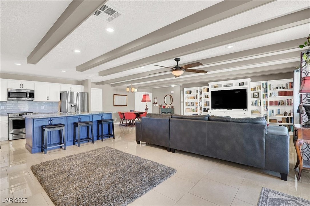 4050 Royalhill Avenue