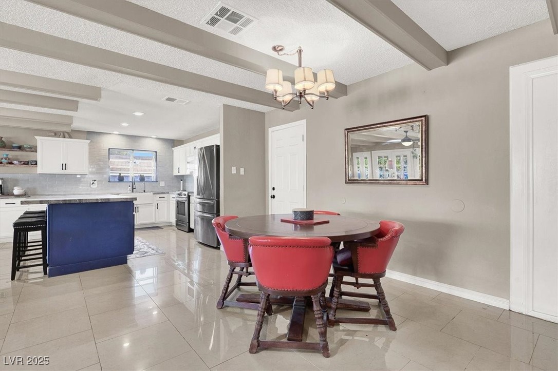 4050 Royalhill Avenue