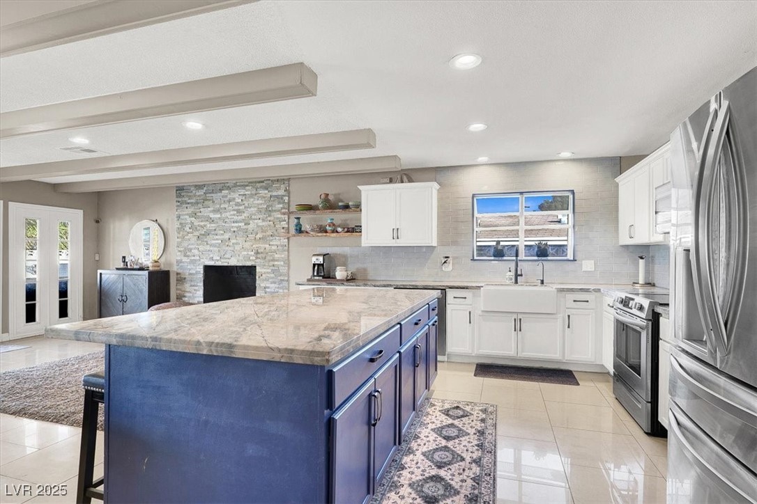 4050 Royalhill Avenue