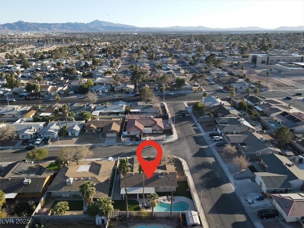 4050 Royalhill Avenue