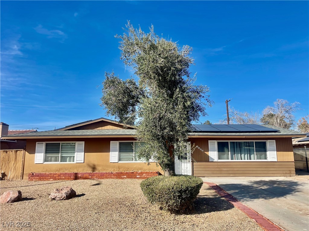 3856 Commanche Avenue