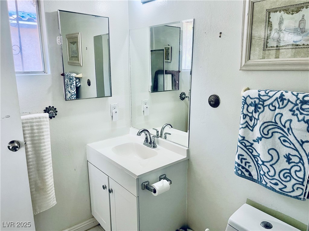 3856 Commanche Avenue