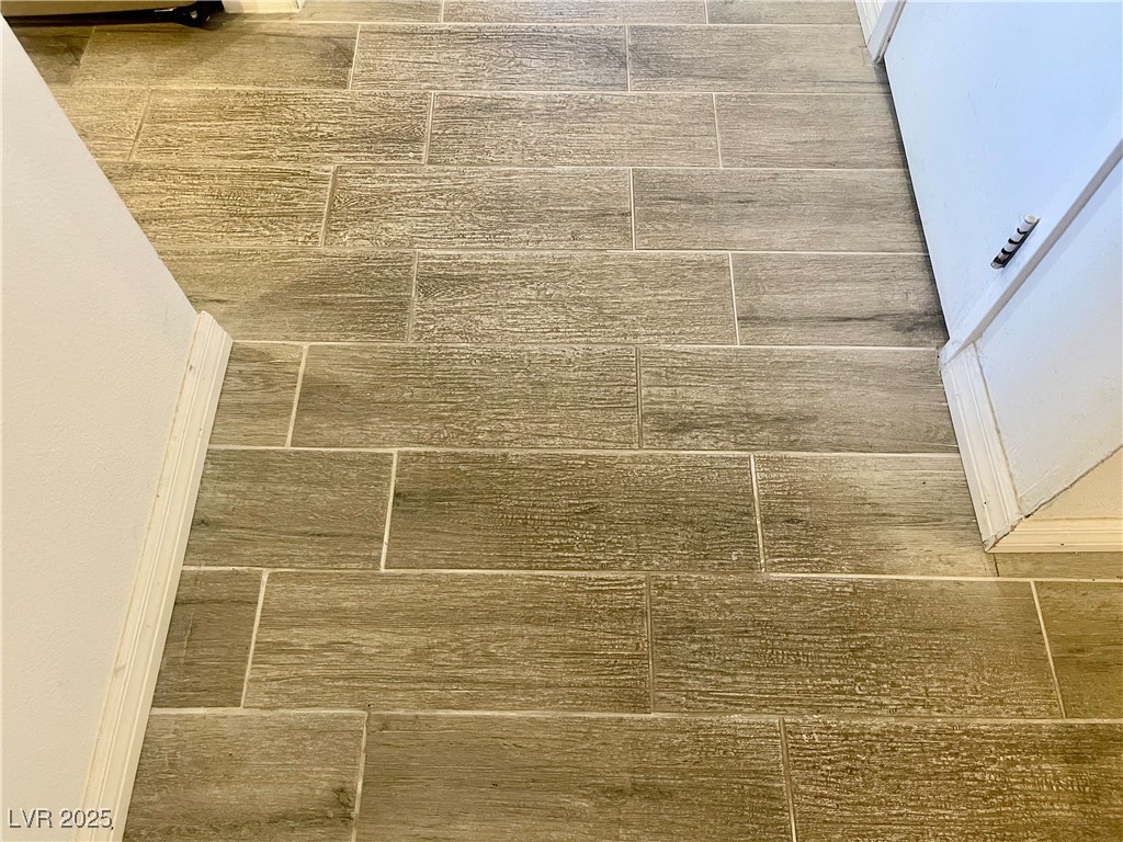 3856 Commanche Avenue