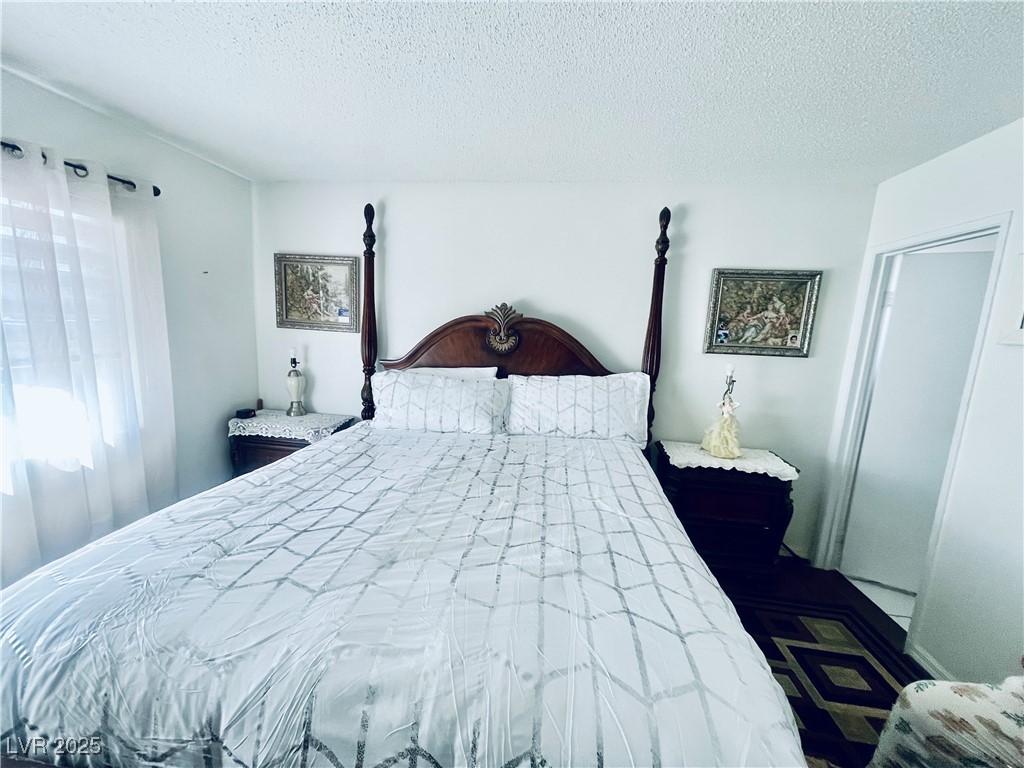 3856 Commanche Avenue