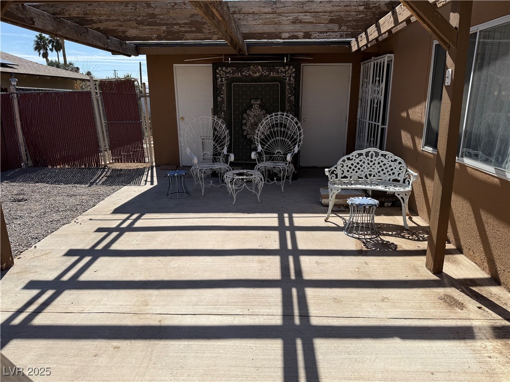 3856 Commanche Avenue