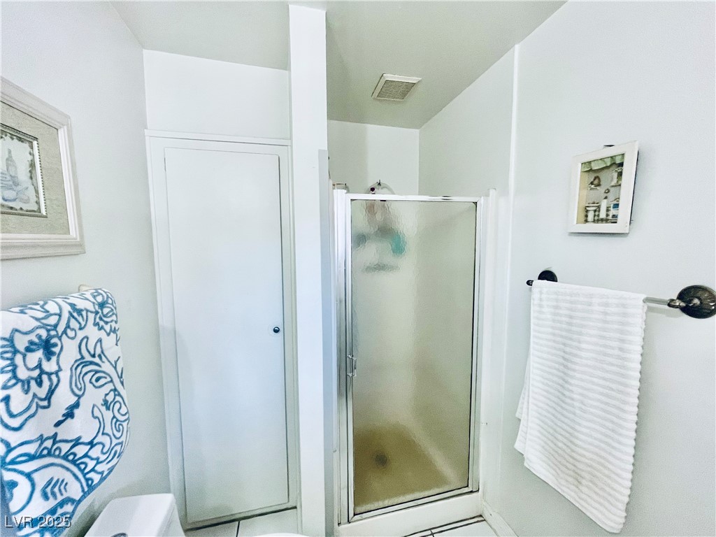 3856 Commanche Avenue