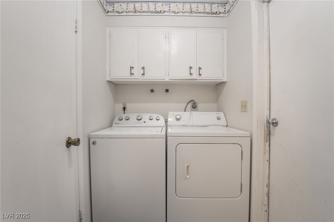 212 North Torrey Pines Drive