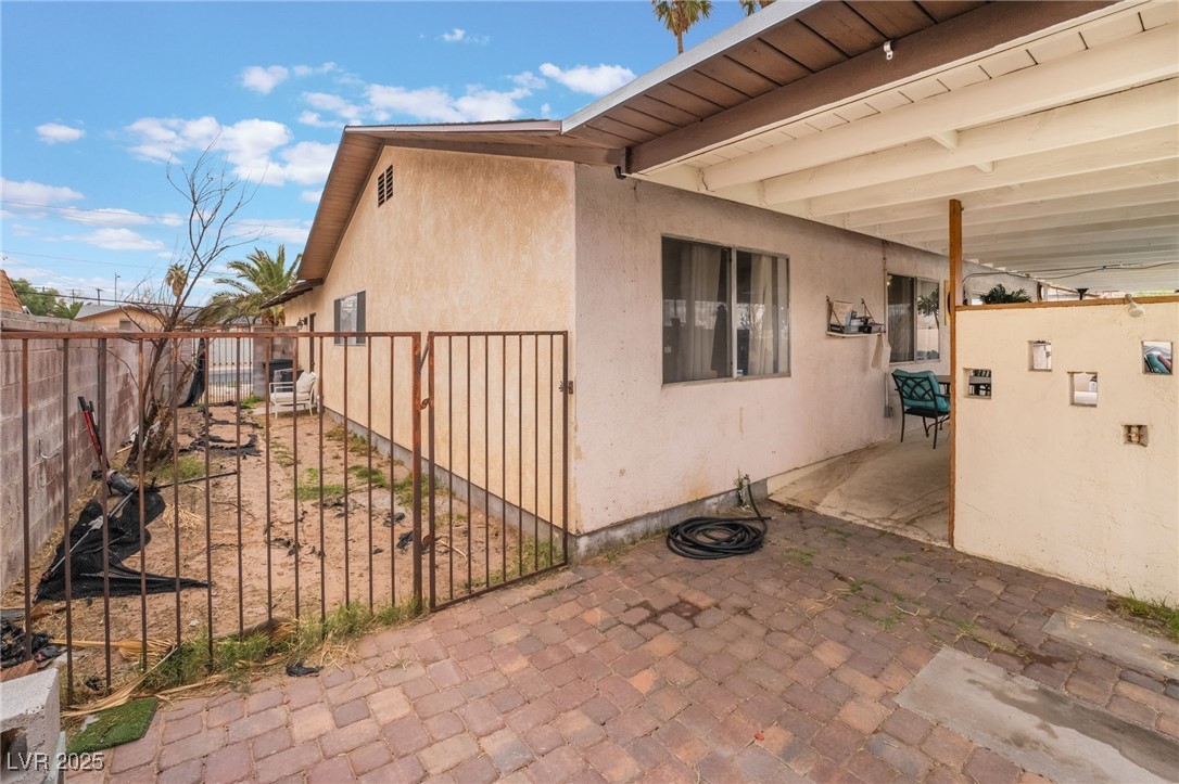 212 North Torrey Pines Drive