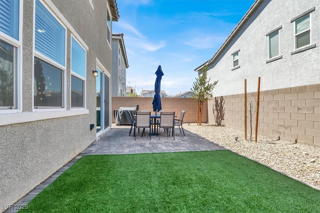 4588 Swimming Minnow Avenue