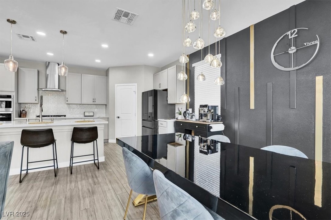 4588 Swimming Minnow Avenue