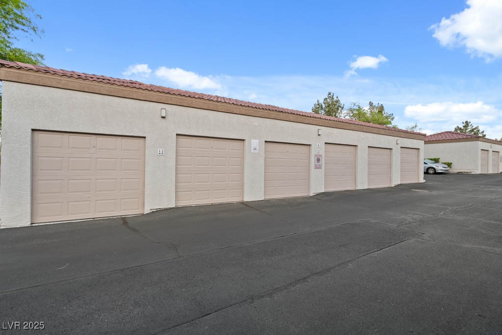 2305 West Horizon Ridge Parkway 2712