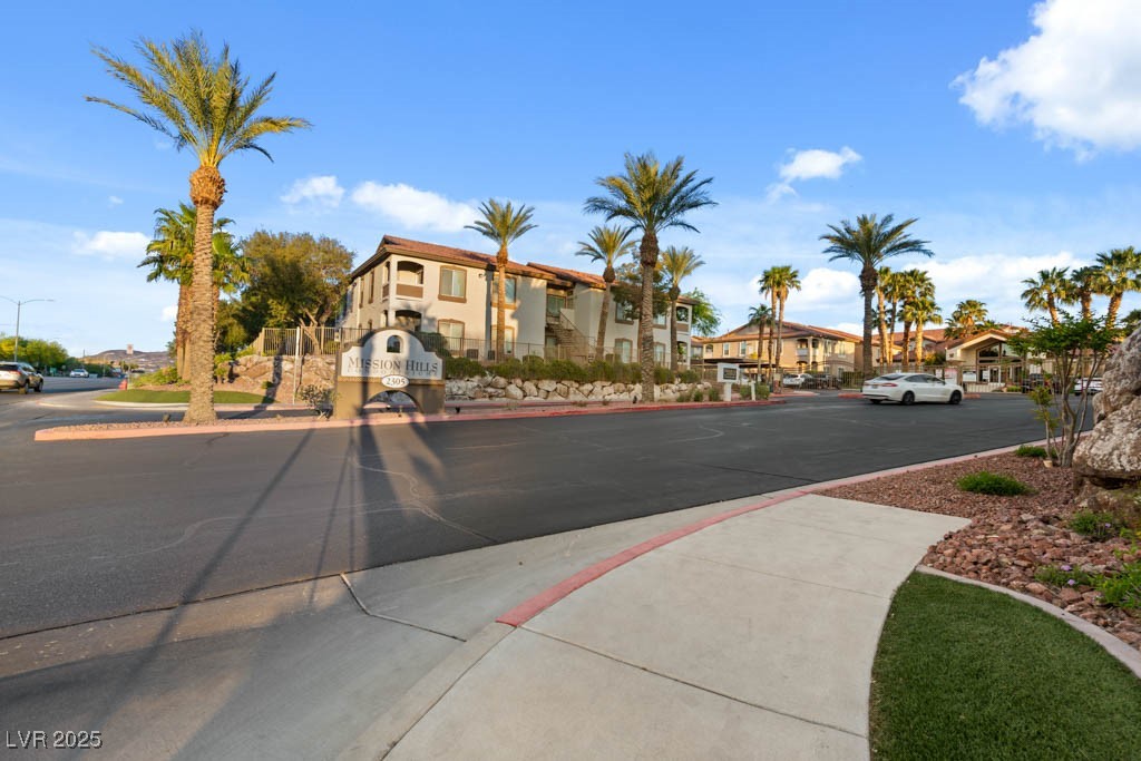 2305 West Horizon Ridge Parkway 2712