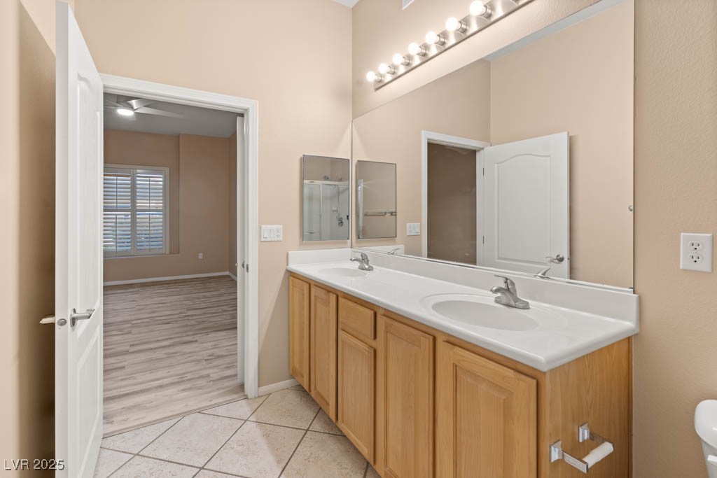 2305 West Horizon Ridge Parkway 2712