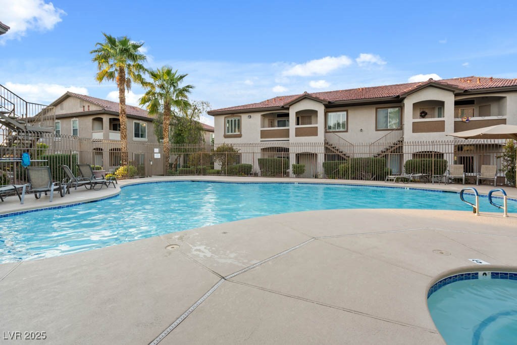 2305 West Horizon Ridge Parkway 2712