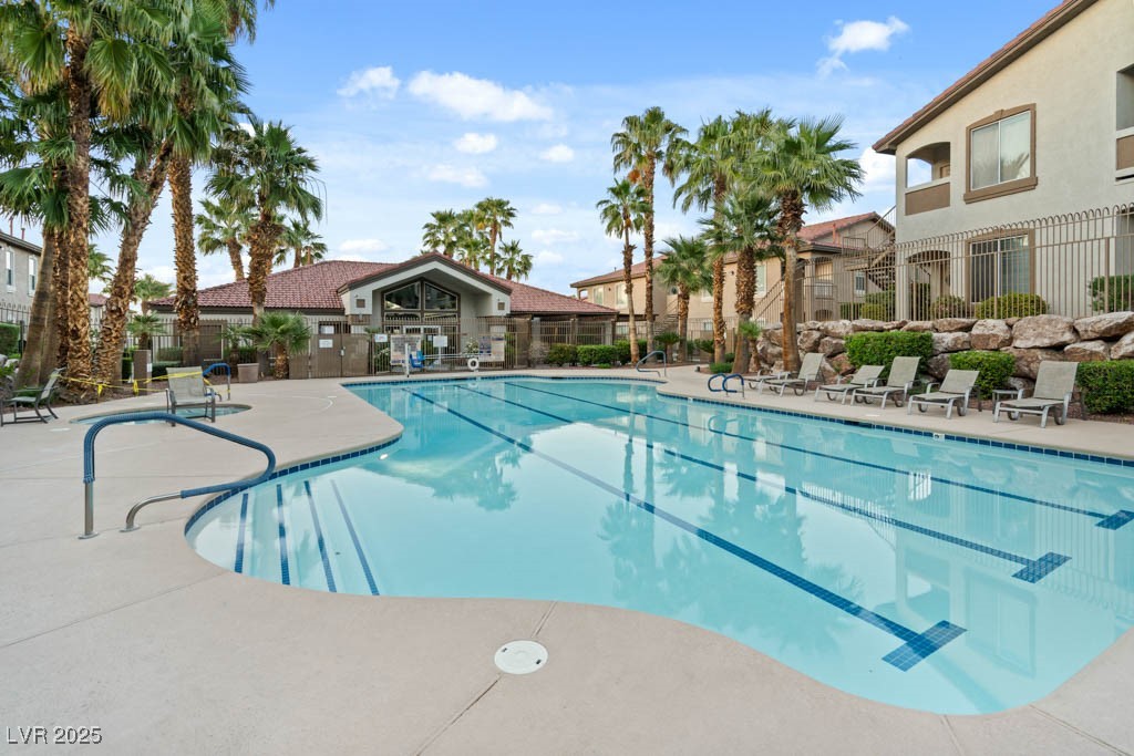 2305 West Horizon Ridge Parkway 2712