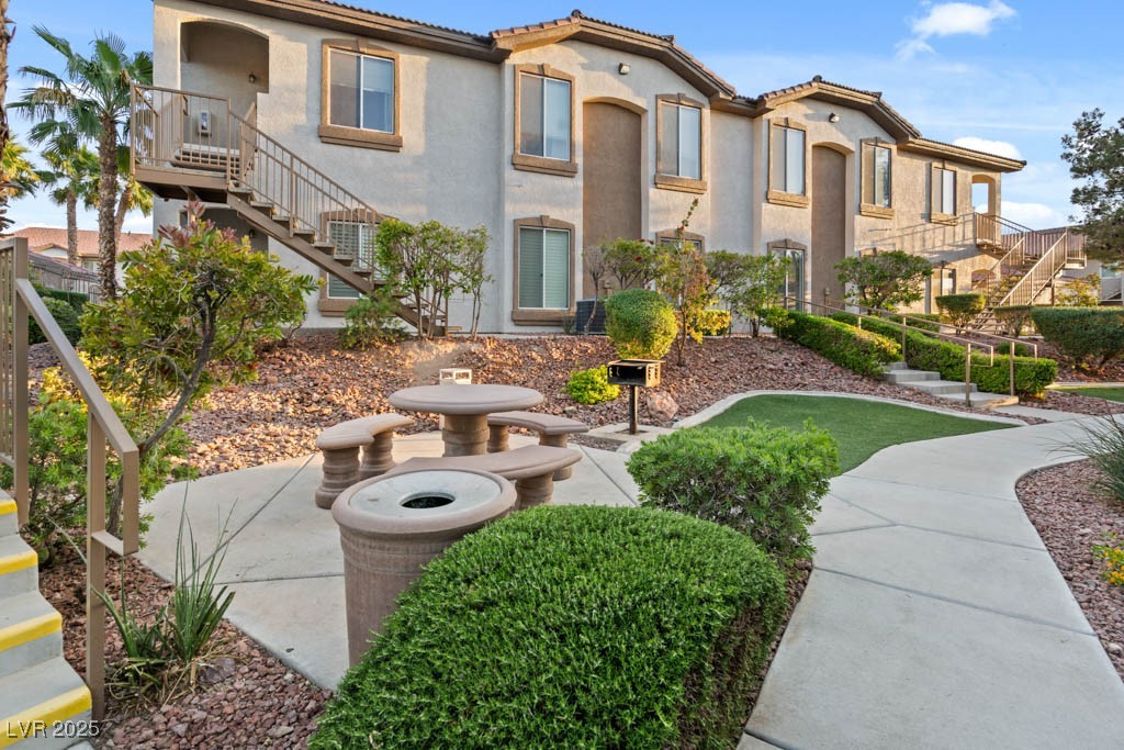 2305 West Horizon Ridge Parkway 2712