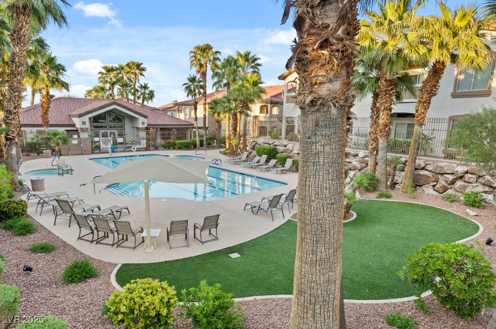 2305 West Horizon Ridge Parkway 2712