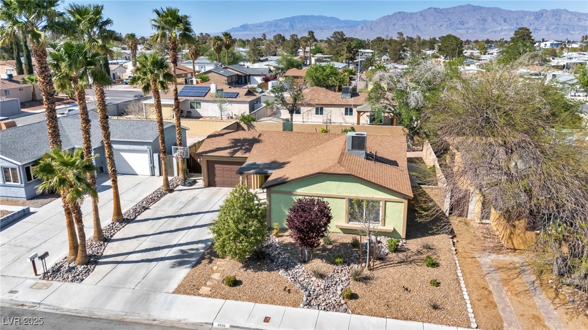 6520 Ouida Way