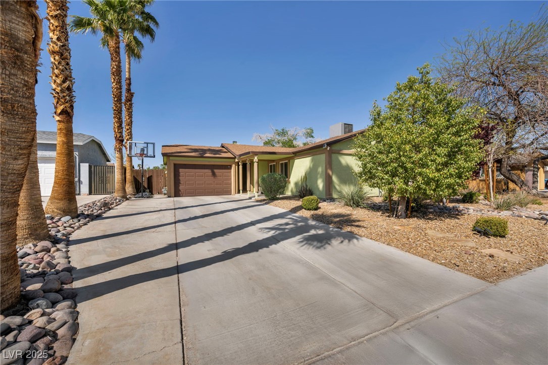 6520 Ouida Way