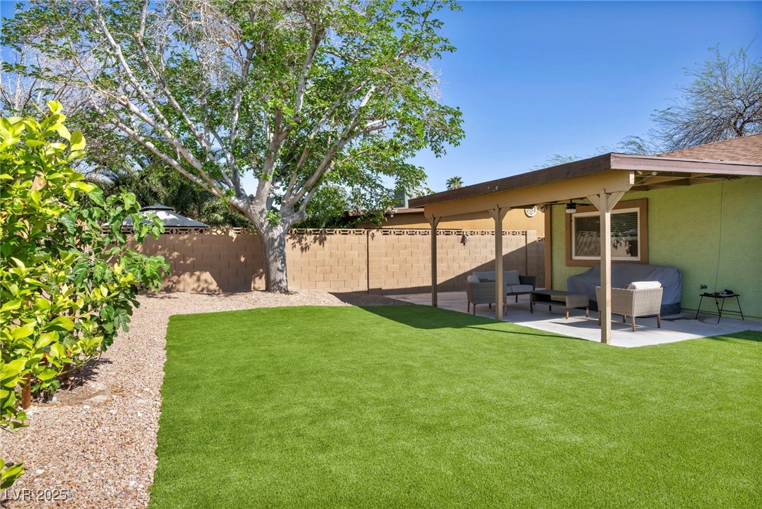 6520 Ouida Way