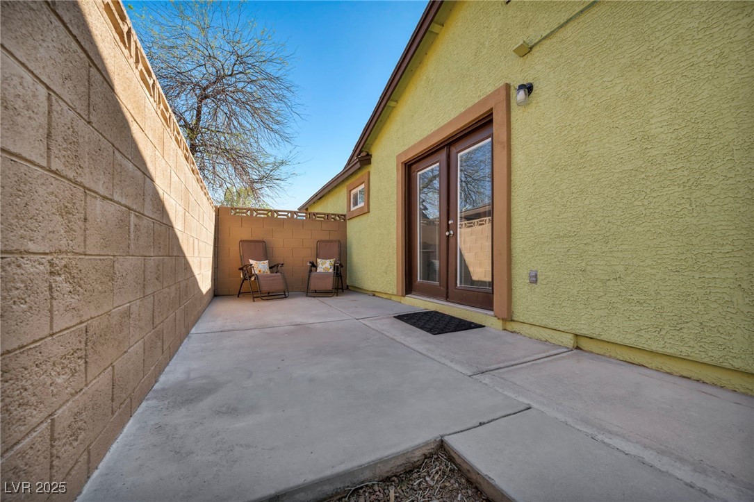 6520 Ouida Way