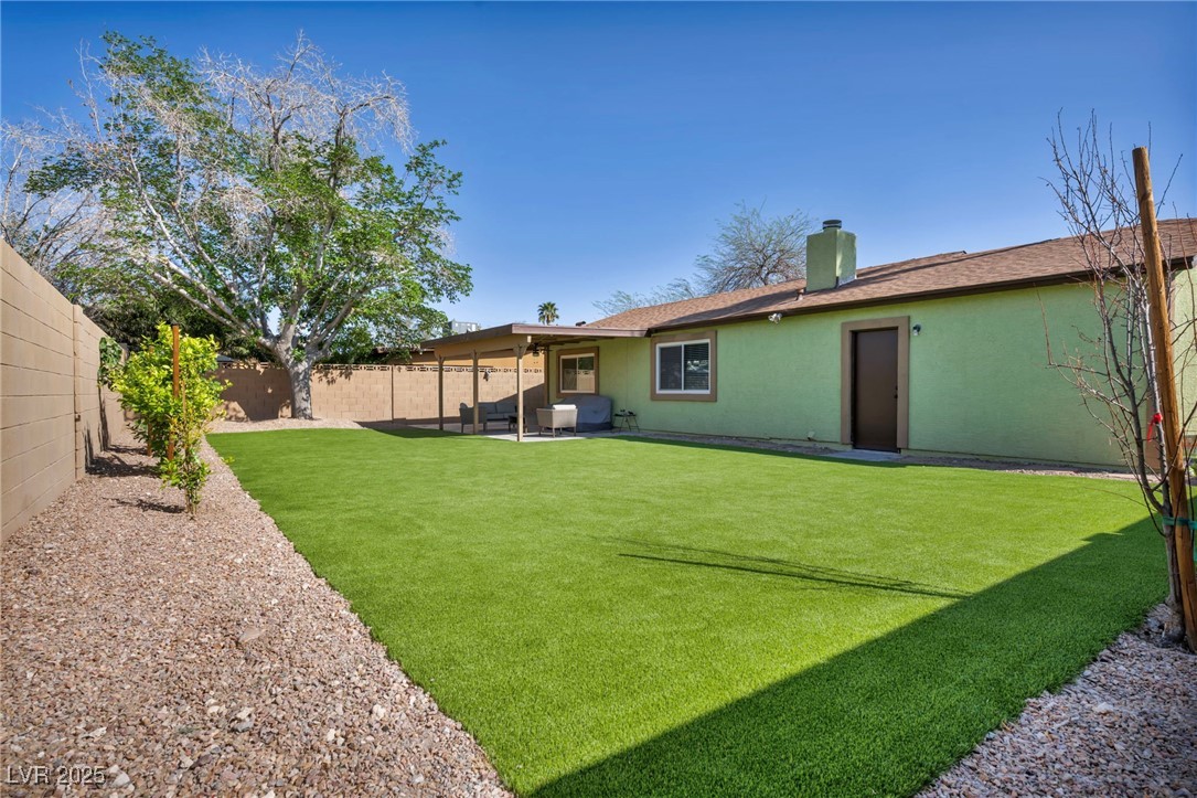 6520 Ouida Way