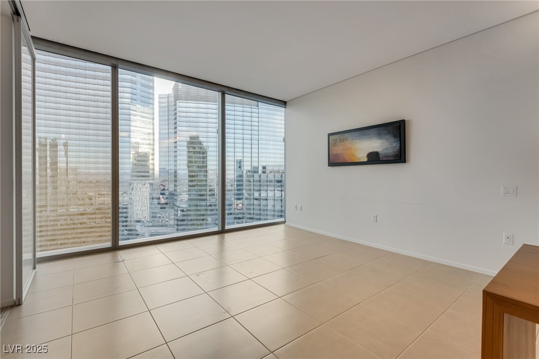 3726 Las Vegas Boulevard 2702