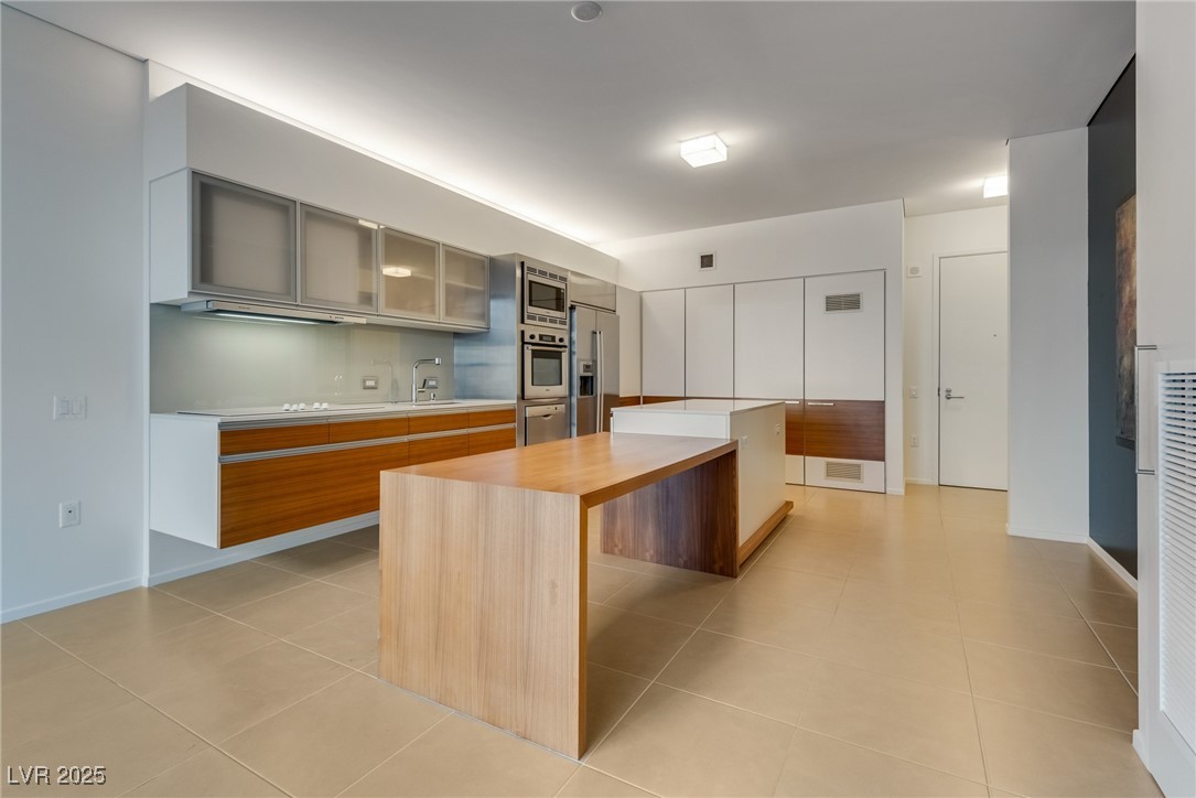 3726 Las Vegas Boulevard 2702