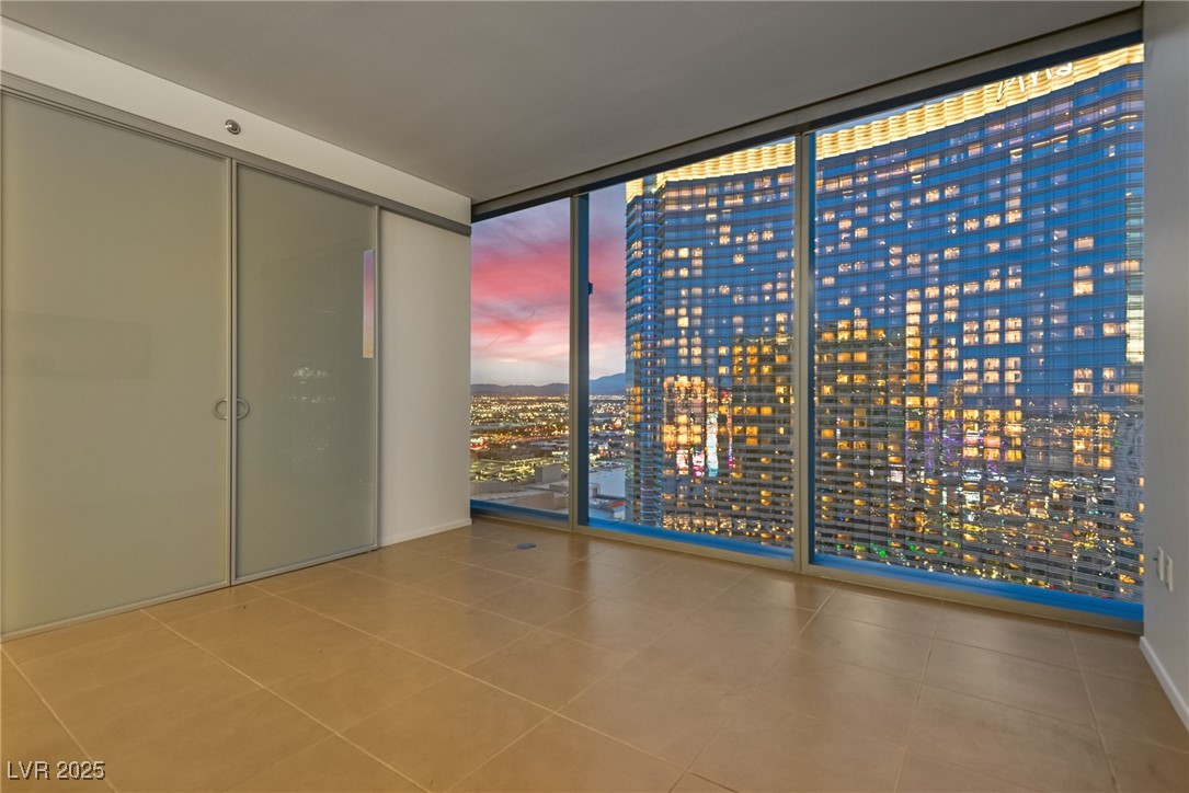 3726 Las Vegas Boulevard 2702