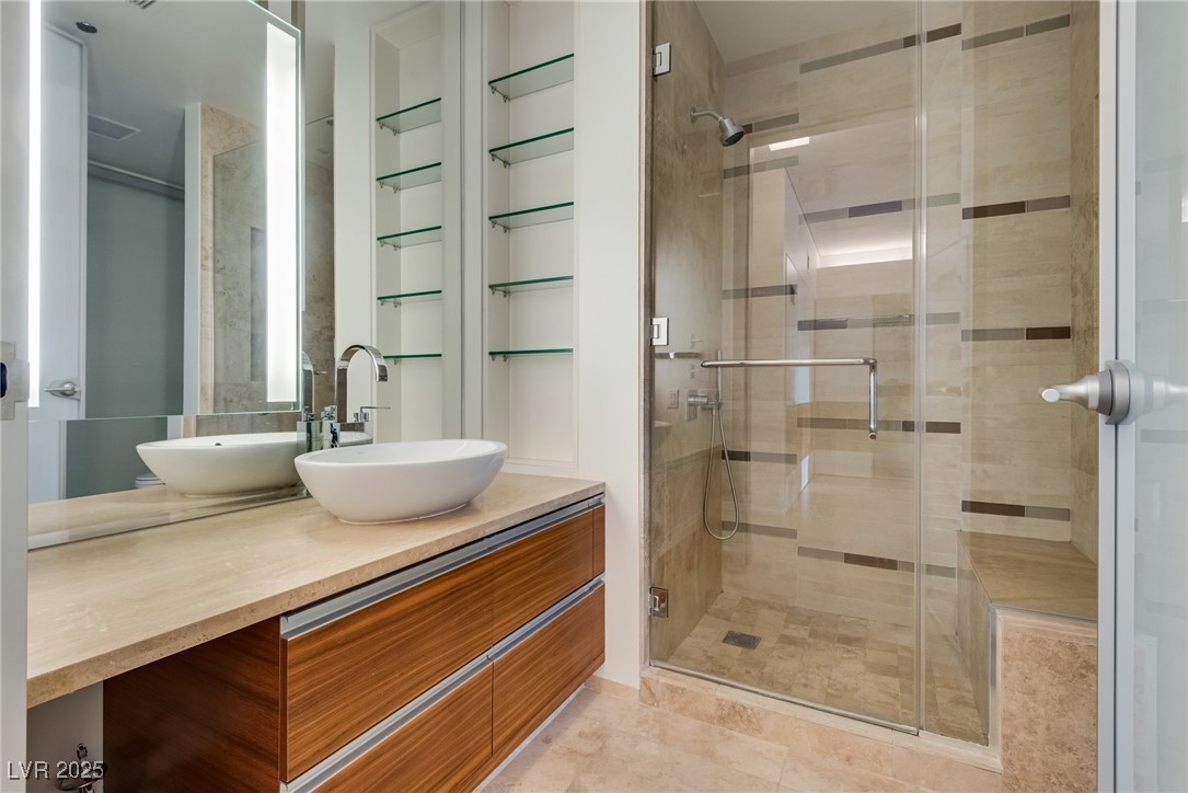 3726 Las Vegas Boulevard 2702