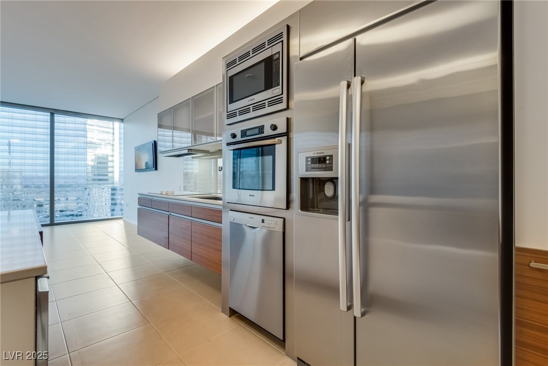 3726 Las Vegas Boulevard 2702