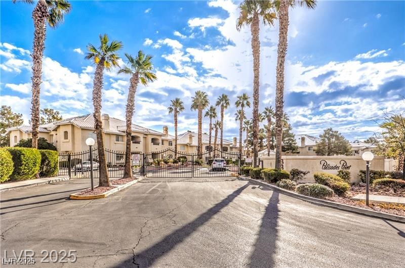 3320 South Fort Apache Road 125
