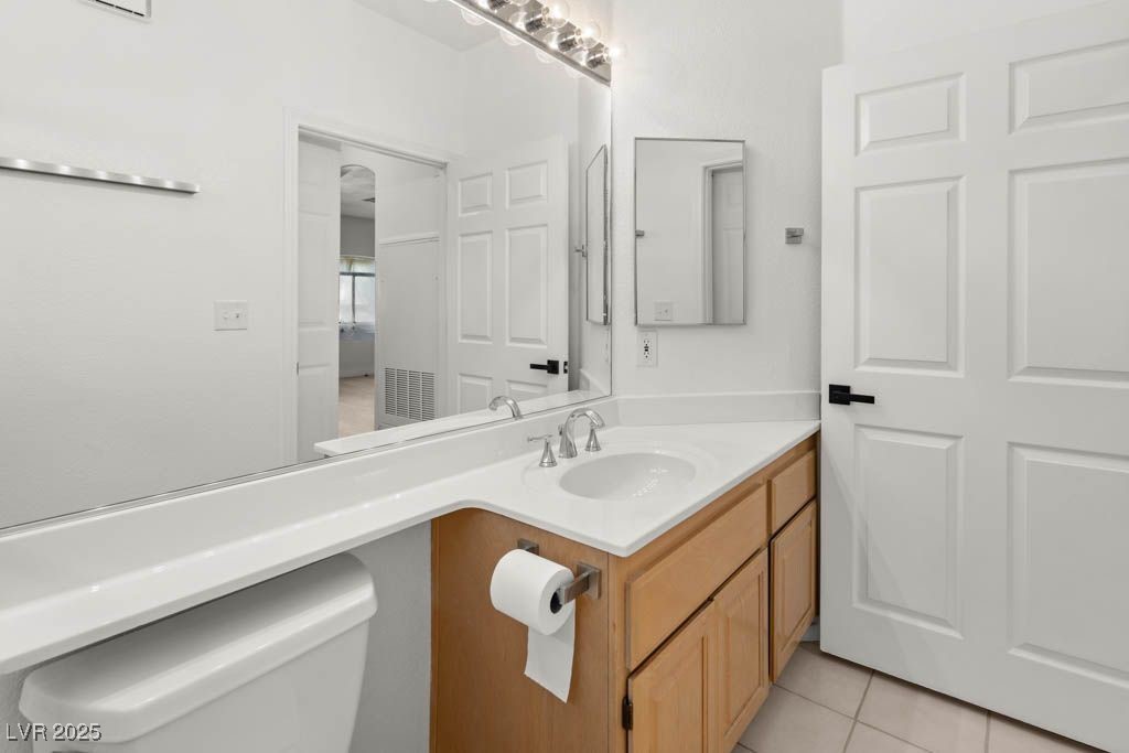 3320 South Fort Apache Road 125