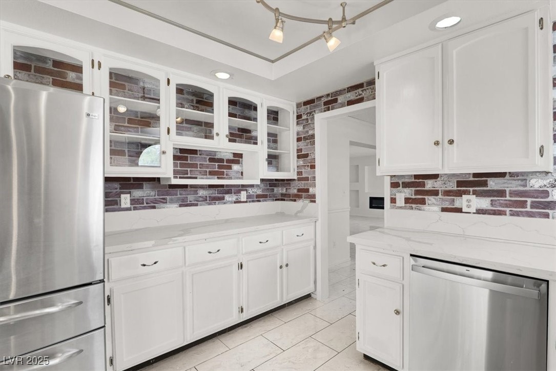 2873 Cambretto Drive