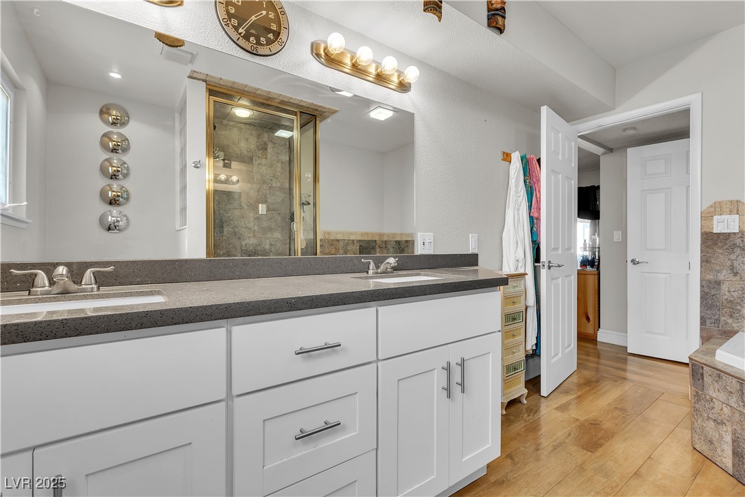 3845 South Torrey Pines Drive