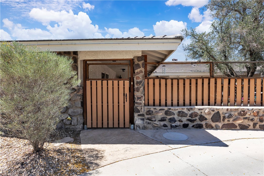 3845 South Torrey Pines Drive