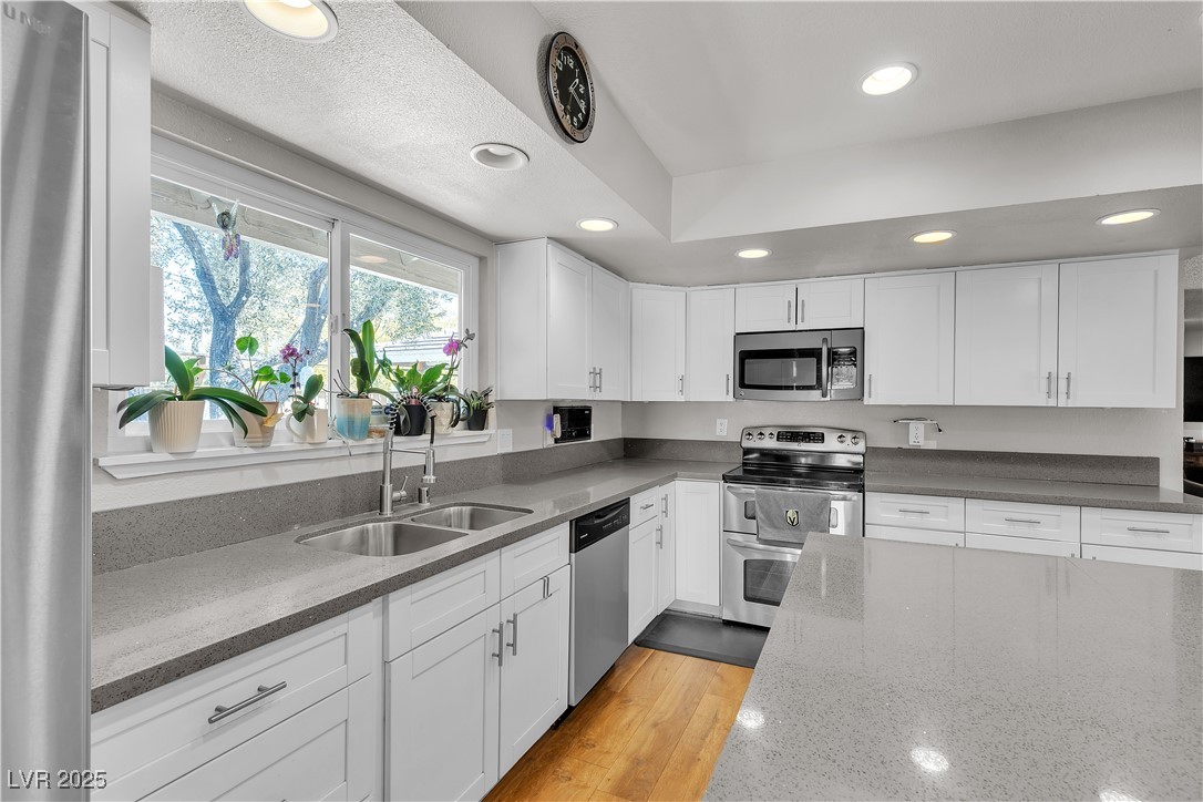 3845 South Torrey Pines Drive