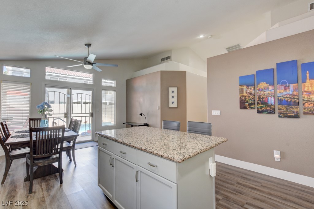 9204 Sapphire Point Avenue