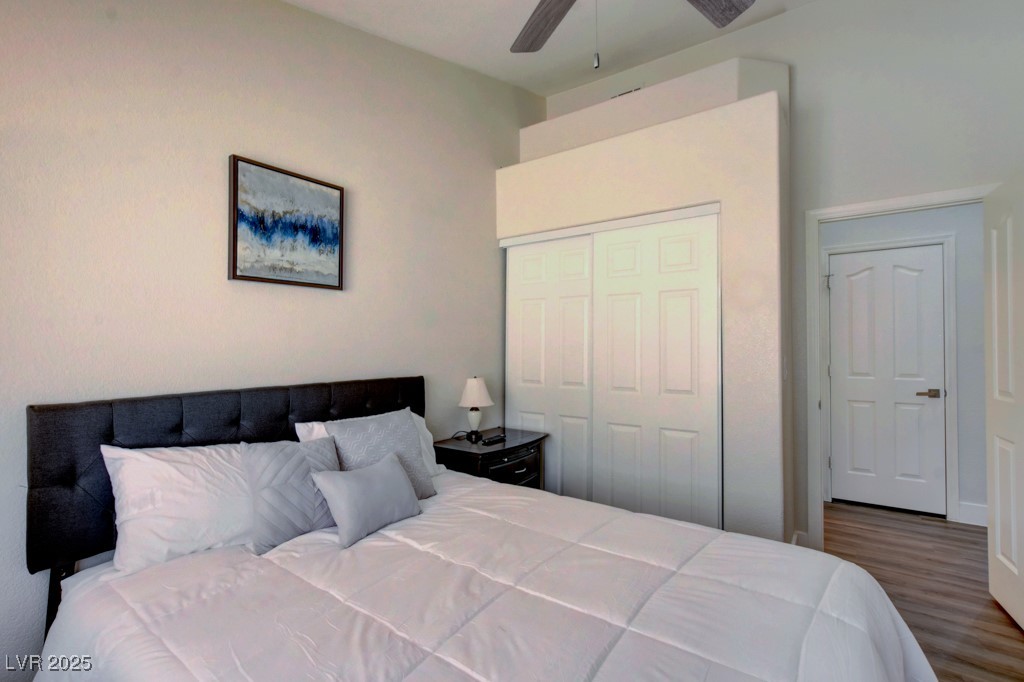 9204 Sapphire Point Avenue