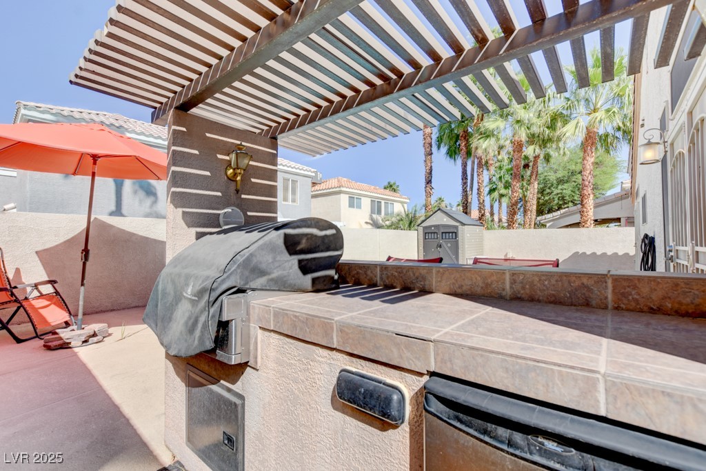 9204 Sapphire Point Avenue