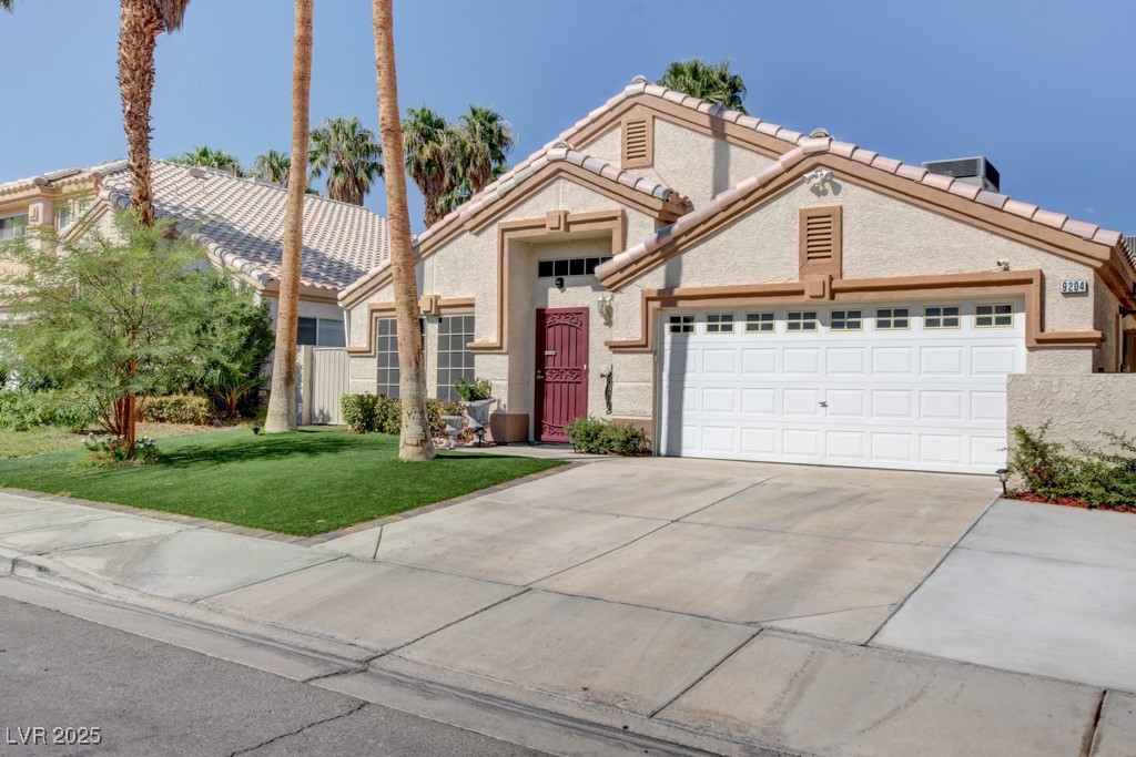 9204 Sapphire Point Avenue